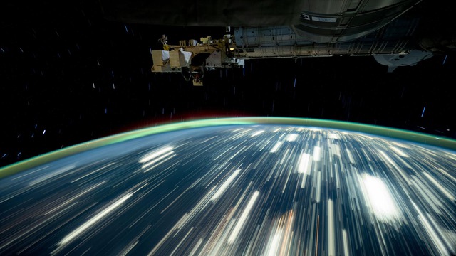 Phi hành gia lớn tuổi nhất NASA trở về Trái Đất, tiết lộ 1 thứ trên cơ thể đã biến mất khi ở ngoài vũ trụ - Ảnh 2.