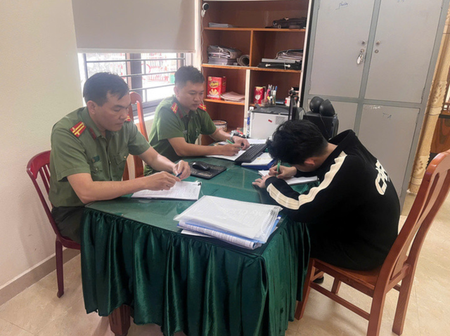 Vụ mẹ giết con để trục lợi bảo hiểm: Công an thông tin bất ngờ về việc mời người livestream lên làm việc - Ảnh 1.