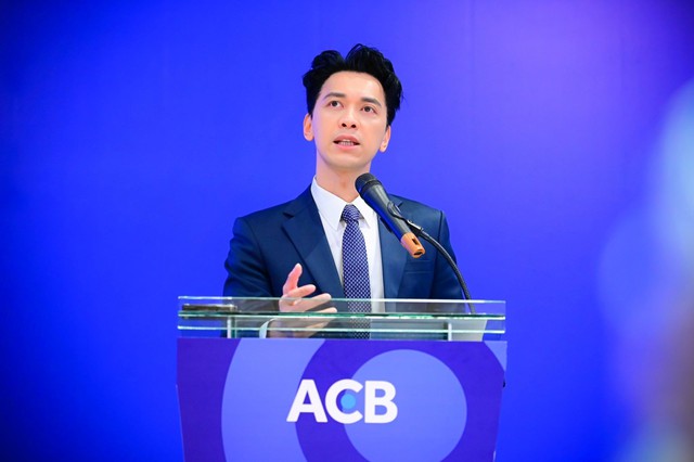 Chủ tịch ACB Trần Hùng Huy tại ĐHĐCĐ sáng 8/4. Ảnh: ACB Chủ tịch ACB Trần Hùng Huy tại ĐHĐCĐ sáng 8/4. Ảnh: ACB