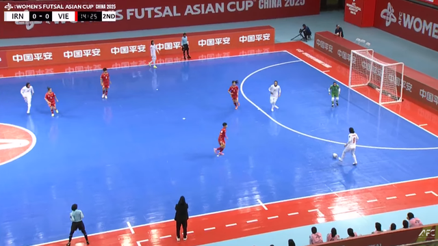 Tuyển Việt Nam h&ograve;a đội top 9 thế giới, v&agrave;o tứ kết giải ch&acirc;u &Aacute; với ng&ocirc;i đầu bảng - Ảnh 2.