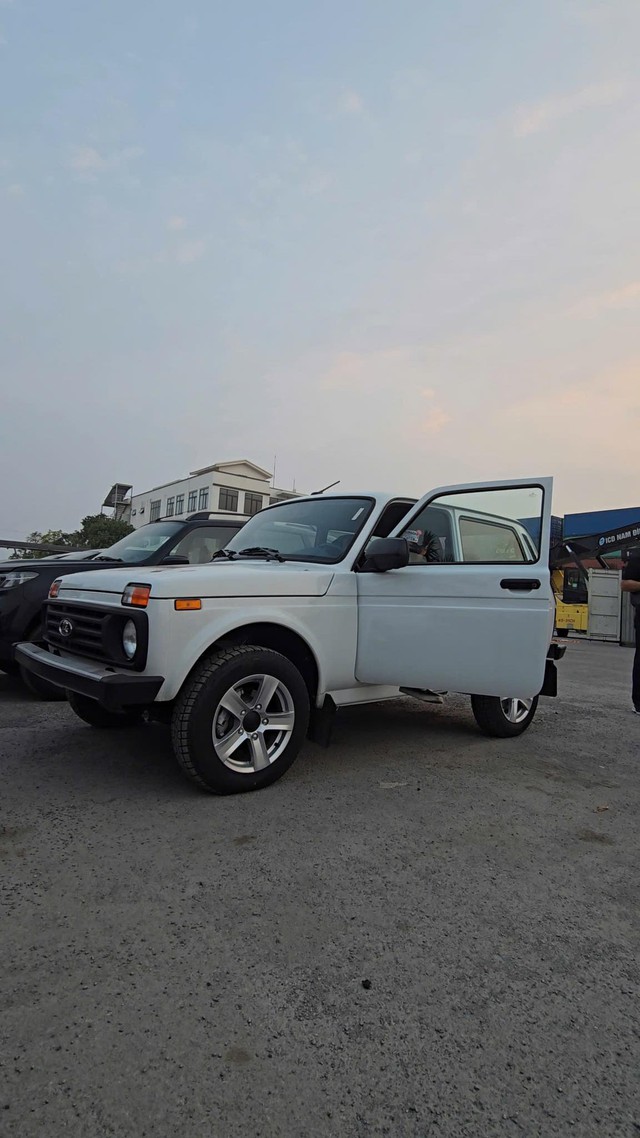 Xe Lada của Nga xếp đầy bãi, sắp bán cho người Việt: Giá rất rẻ, xe rất bền nhưng không dành cho số đông? - Ảnh 6.