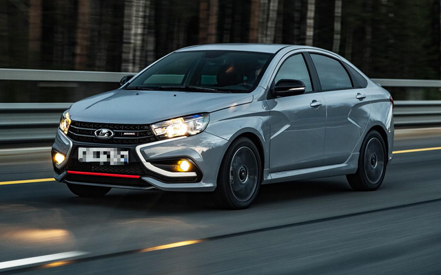 Xe Lada của Nga xếp đầy bãi, sắp bán cho người Việt: Giá rất rẻ, xe rất bền nhưng không dành cho số đông? - Ảnh 1.