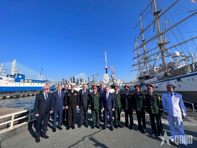 Nga vừa trao Việt Nam "Giáo sư Gagarinsky" "báu vật" chiến lược: Cảng Hải Phòng sẵn sàng đón nhận! - Ảnh 1. Nga vừa trao Việt Nam "Giáo sư Gagarinsky" "báu vật" chiến lược: Cảng Hải Phòng sẵn sàng đón nhận! - Ảnh 1.