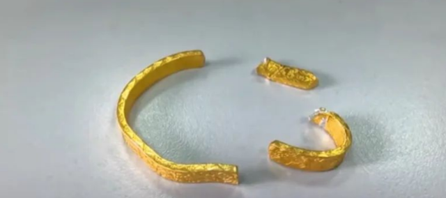 Vòng vàng chảy chất lỏng lạ và mất luôn 1.7 gram, chủ cửa hàng đáp trả bằng 1 câu khiến ai cũng phẫn nộ - Ảnh 4.