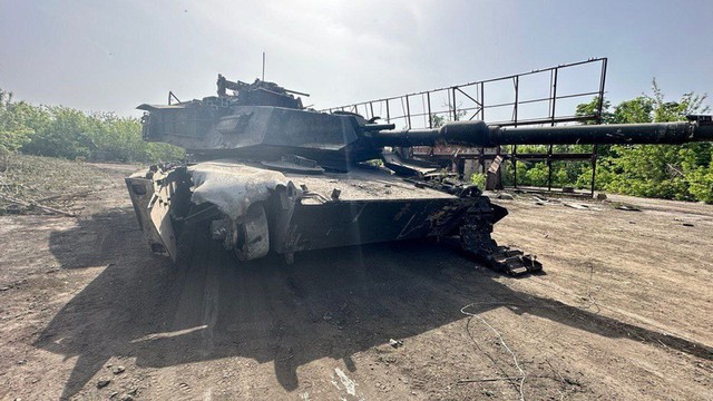 Tên lửa Kornet có khả năng xuyên thủng xe tăng M1A1 Abrams của Mỹ - Ảnh 4.