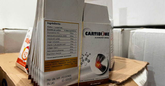 Cận cảnh thuốc thực phẩm chức năng giả bị thu giữ tại Hà Nội - Ảnh 11. Cận cảnh thuốc thực phẩm chức năng giả bị thu giữ tại Hà Nội - Ảnh 11.