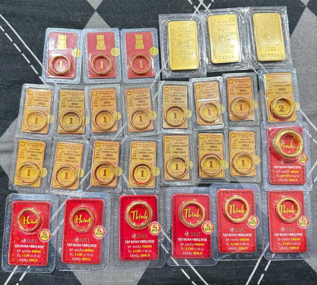 Bán 20 chỉ vàng lúc 89 triệu đồng/lượng, người đàn ông ở Hà Nội giờ ước vàng giảm về 90 triệu để mua lại - Ảnh 1.