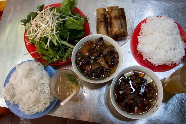 Khách Tây nhận xét: Hà Nội có nhiều món ngon, nhưng "đỉnh nhất" phải kể đến 4 món đặc sản này- Ảnh 8.