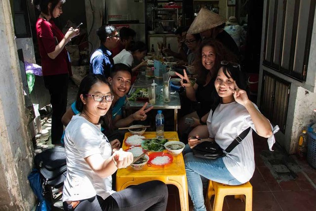 Khách Tây nhận xét: Hà Nội có nhiều món ngon, nhưng "đỉnh nhất" phải kể đến 4 món đặc sản này- Ảnh 2.