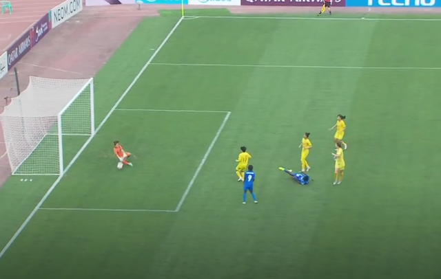 TRỰC TIẾP CLB TP.HCM vs Wuhan Jiangda: Đội bóng Việt Nam nỗ lực tìm kiếm bàn gỡ - Ảnh 1.