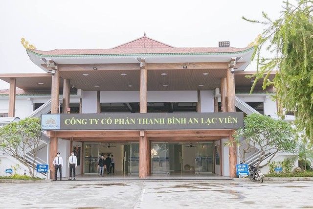 Ngày đầu Đài hóa thân Nam Định trả lại tiền: Có người đi 60km đến nơi mới biết mình không được hoàn tiền - Ảnh 1.