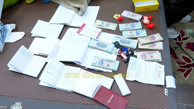 Khám xét khẩn cấp nơi ở và phòng trọ của Phạm Quang Thành, phát hiện 'bí mật' của 28 thiếu nữ - Ảnh 3.