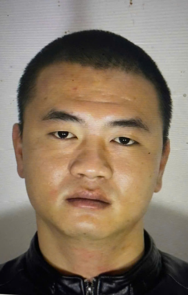 Chân dung Nguyễn Văn Thụ - Kẻ phóng hỏa thiêu rụi 4 căn nhà trong đêm đang bị truy lùng ráo riết - Ảnh 2.