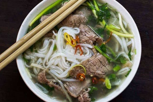 Khách Tây thốt lên: Việt Nam có 1 món ăn ngon bậc nhất, bữa nào chúng tôi ăn cũng được! - Ảnh 5.