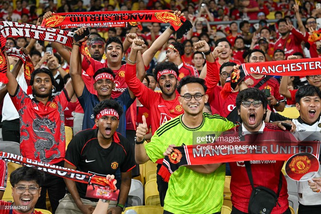 TRỰC TIẾP Các ngôi sao Đông Nam Á 1-0 Man Utd: Chấn động! Quỷ đỏ bị dẫn trước ở Đông Nam Á! - Ảnh 8.