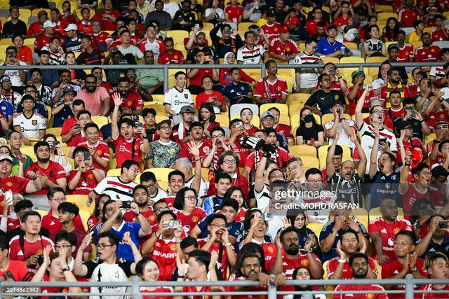 TRỰC TIẾP Các ngôi sao Đông Nam Á 1-0 Man Utd: Chấn động! Quỷ đỏ bị dẫn trước ở Đông Nam Á! - Ảnh 9.