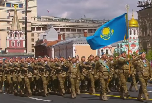 TOÀN CẢNH: Lễ duyệt binh hoành tráng kỷ niệm 80 năm Ngày Chiến thắng phát xít tại Nga - Ảnh 4.