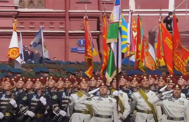 TOÀN CẢNH: Lễ duyệt binh hoành tráng kỷ niệm 80 năm Ngày Chiến thắng phát xít tại Nga - Ảnh 8.