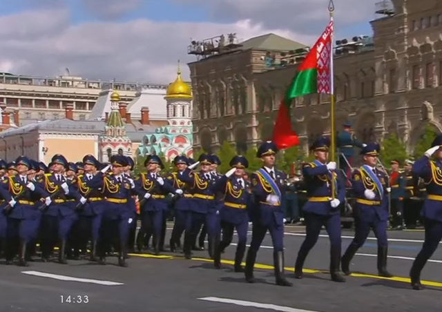TOÀN CẢNH: Lễ duyệt binh hoành tráng kỷ niệm 80 năm Ngày Chiến thắng phát xít tại Nga - Ảnh 3.