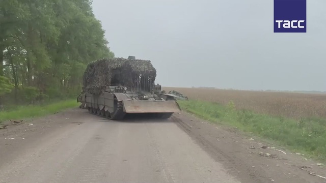 Thêm hai xe tăng Abrams rơi vào tay Nga: Vũ khí Mỹ có còn hiệu quả ở Ukraine? - Ảnh 1.