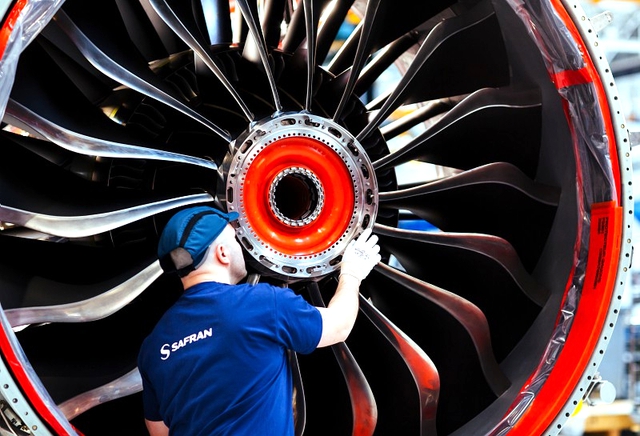 Từ "cú bắt tay 8 tỷ USD", Thủ tướng đề nghị gì với Tập đoàn Safran có 100.000 nhân viên? - Ảnh 1.