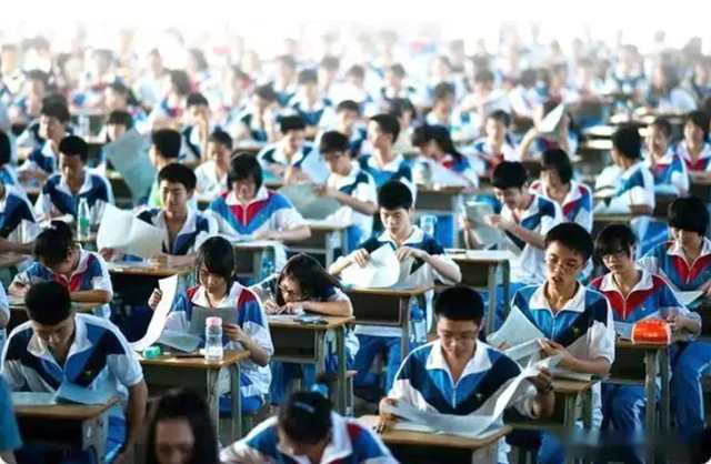 Kỳ lạ phụ huynh Quảng Đông không ai đứng trước cổng trường thi đại học: Liên quan tới 4 bí quyết giáo dục - Ảnh 4.