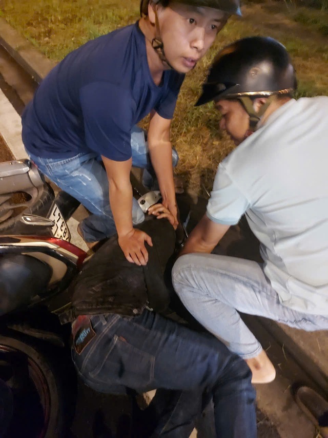 NÓNG: Công an bắt được kẻ giết hại nữ chủ quán tạp hóa giữa ban ngày - Ảnh 2.