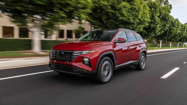 3 mẫu SUV cỡ C được lòng khách Việt: CX-5 lần đầu còn dưới 700 triệu, CR-V giảm giá hơn 60 triệu đồng - Ảnh 4.