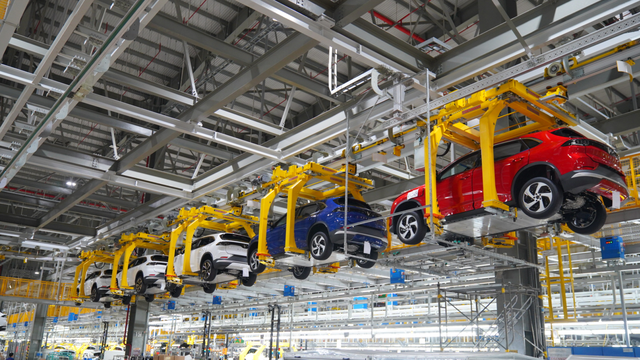 Truyền thông nước đông dân số 1 'sốt' với công trình 2 tỷ đô của VinFast: Tesla, BYD không phải đối thủ - Ảnh 4.