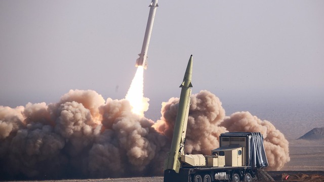 Cập nhật: Mỹ bắn 30 tên lửa Tomahawk, 14 bom xuyên boongke tấn công Iran - Tehran khai hỏa mở màn phản ứng - Ảnh 2.