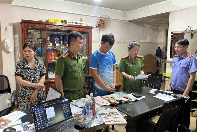 Khám xét khẩn cấp nơi ở của 2 'ông trùm' Nguyễn Minh Trí, Huỳnh Văn An, thu giữ 15.000 trang dữ liệu - Ảnh 3.
