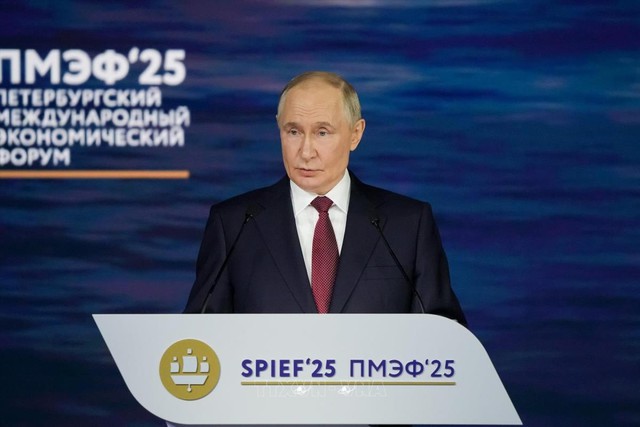 Tổng thống Putin: Chúng tôi sẵn sàng cung cấp cho "những người bạn Việt Nam" cơ hội làm việc ở Nga - Ảnh 1.
