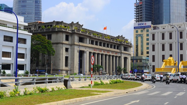 5 tháng 2025: Các ngân hàng ở một địa phương đã cho vay hơn 4,1 triệu tỷ đồng - Ảnh 1.