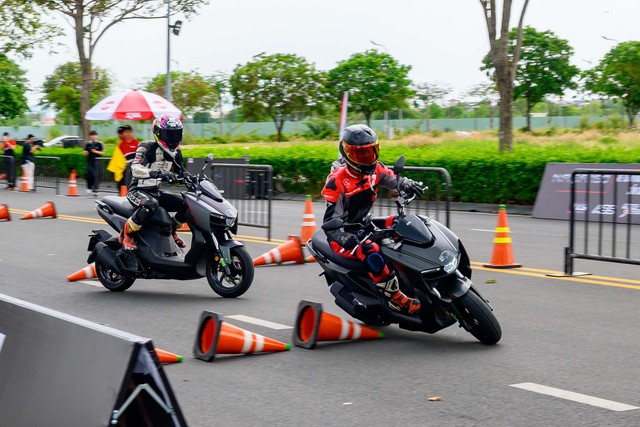 Xe tay ga vừa ra mắt của Yamaha xứng danh 'vua công nghệ' nhưng có thực sự đáng mua hơn xe Honda, SYM? - Ảnh 6.