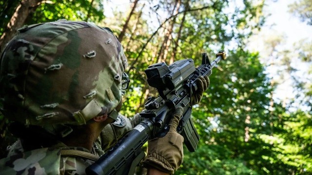 Mỹ triển khai Dự &aacute;n Fly Trap để thử nghiệm c&ocirc;ng nghệ chống UAV tại Đức - Ảnh 6.