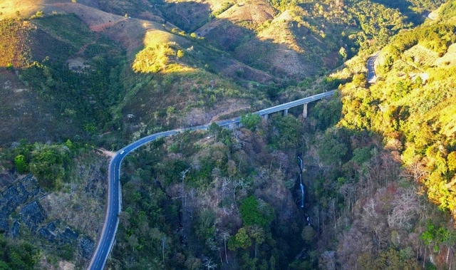 Viettel vừa "hồi sinh" 13.000m đường đèo từng "mất tích" trên bản đồ di động - Ảnh 1.