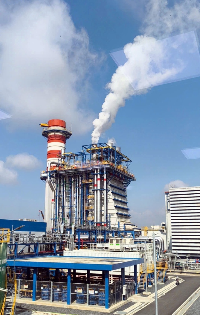 Siêu nhà máy đienẹ LNG 36.000 tỷ đầu tiên của Việt Nam đạt cột mốc vàng: Dòng điện tỷ đô sắp phục vụ chúng ta! - Ảnh 1.