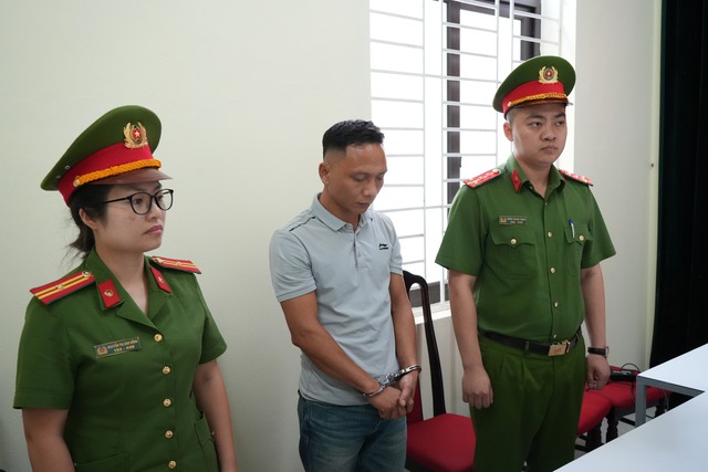 Bắt tạm giam kẻ buôn hàng cấm Nguyễn Văn Vững - Ảnh 2.