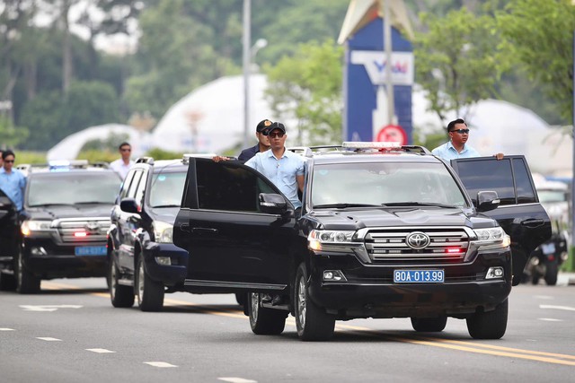 Vinh quang ngành Công an: Xe hộ tống thực hiện pha lái chiến thuật cực khó, VF 9 lần đầu được làm 1 việc - Ảnh 5.