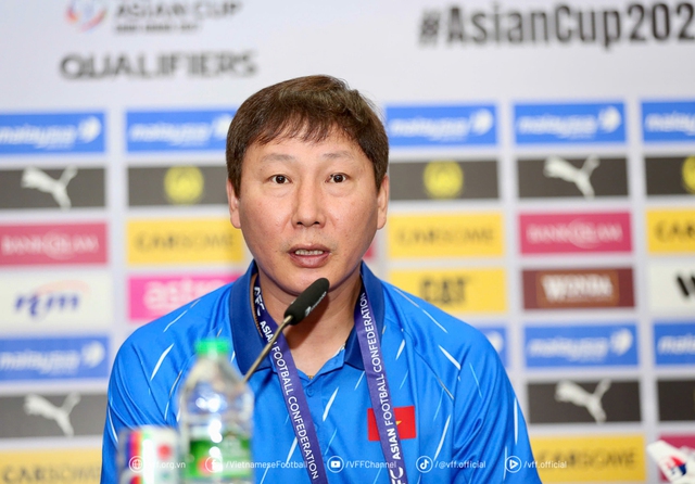 TRỰC TIẾP Malaysia 2-0 Việt Nam: Dàn sao nhập tịch của Malaysia tỏa sáng - Ảnh 11.