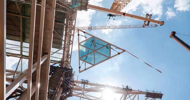 Công trình kỳ vĩ quốc gia 109.000 tỷ sở hữu hệ mái kính Skylight Center 11.000m2: Siêu phẩm "made by Vietnam" - Ảnh 1. Công trình kỳ vĩ quốc gia 109.000 tỷ sở hữu hệ mái kính Skylight Center 11.000m2: Siêu phẩm "made by Vietnam" - Ảnh 1.