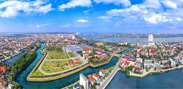 Lý do tạm hoãn chuyến tàu chở công chức Đông Hà-Đồng Hới - Ảnh 3.