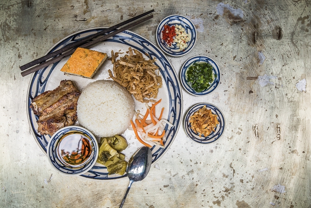 10 món ăn ngon nhất của Việt Nam mà bạn không thể bỏ lỡ - Ảnh 3.