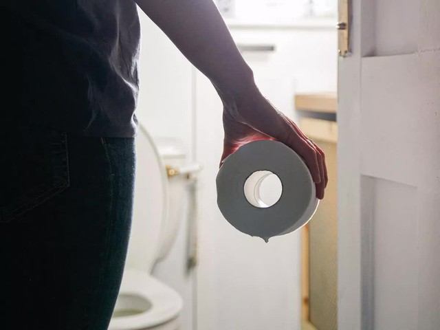 Suy thận ở tuổi 36, người đàn ông ân hận “tôi uống thứ này thay nước lọc vì tưởng tốt cho sức khỏe” - Ảnh 1.