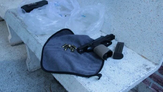 Bị xe khác bóp còi, tài xế liền rút súng ra bắn 3 phát - Ảnh 3.