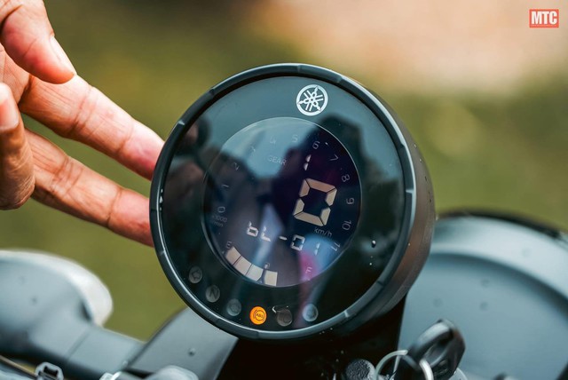 Xe Yamaha khách Việt mê mệt có bản mới: Màu sắc cực đẹp, loại bỏ đồng hồ cơ, thêm công nghệ phanh an toàn - Ảnh 6.