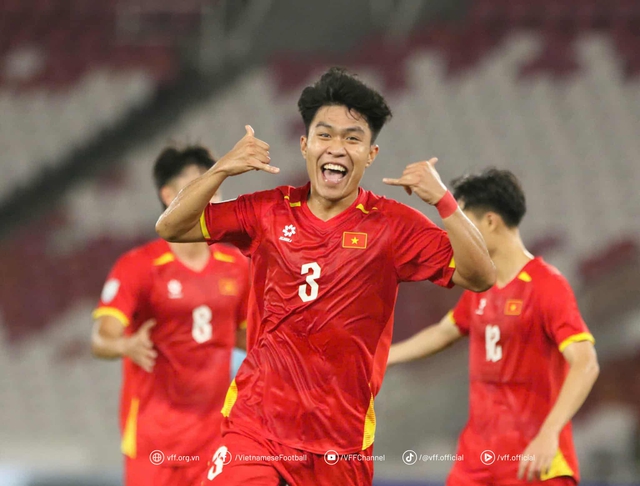 TRỰC TIẾP U23 Việt Nam 1-1 Campuchia: U23 Việt Nam trả giá đắt với bàn thua - Ảnh 2.