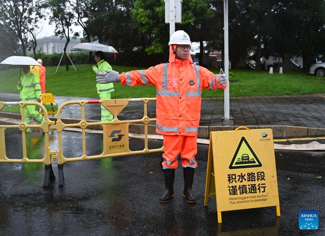 Bão Wipha dội lượng mưa rất lớn xuống Trung Quốc - Ảnh 6.