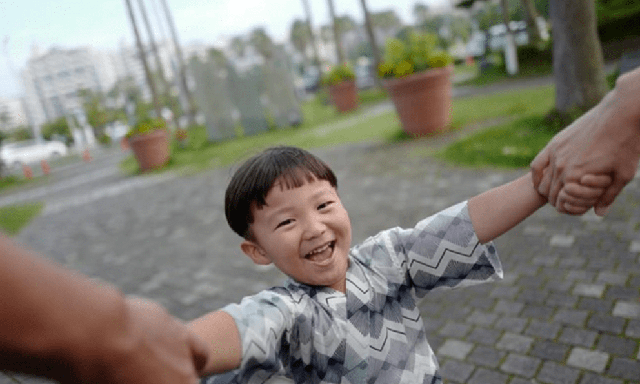 Trẻ em sống gần cây xanh thông minh hơn theo nghiên cứu của Harvard - Ảnh 1. Trẻ em sống gần cây xanh thông minh hơn theo nghiên cứu của Harvard - Ảnh 1.