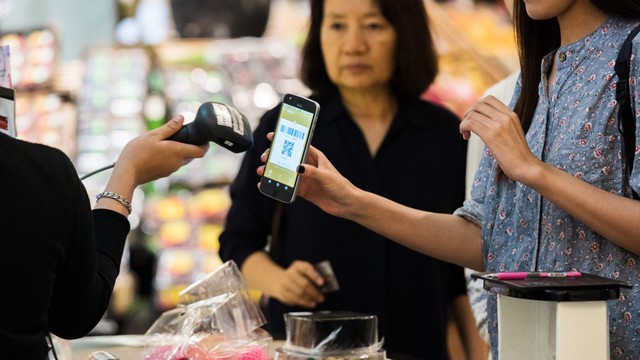 5 quốc gia cho phép tiêu tiền Việt Nam thông qua mã QR: Mở ví quét là thanh toán được ngay khi du lịch - Ảnh 2.